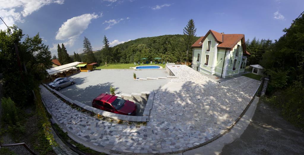 Penzion Zlaty Jelen Košice Εξωτερικό φωτογραφία