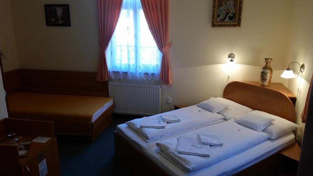 Penzion Zlaty Jelen Košice Εξωτερικό φωτογραφία